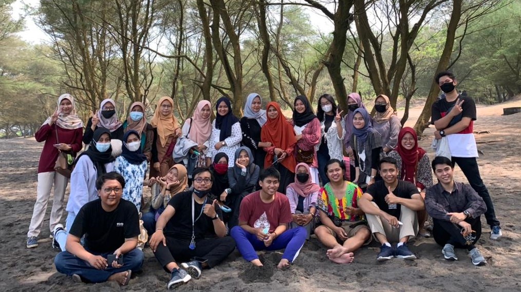 Perjalanan Panjang Nan Indah bersama Keluarga Google Meet Goes to Beach